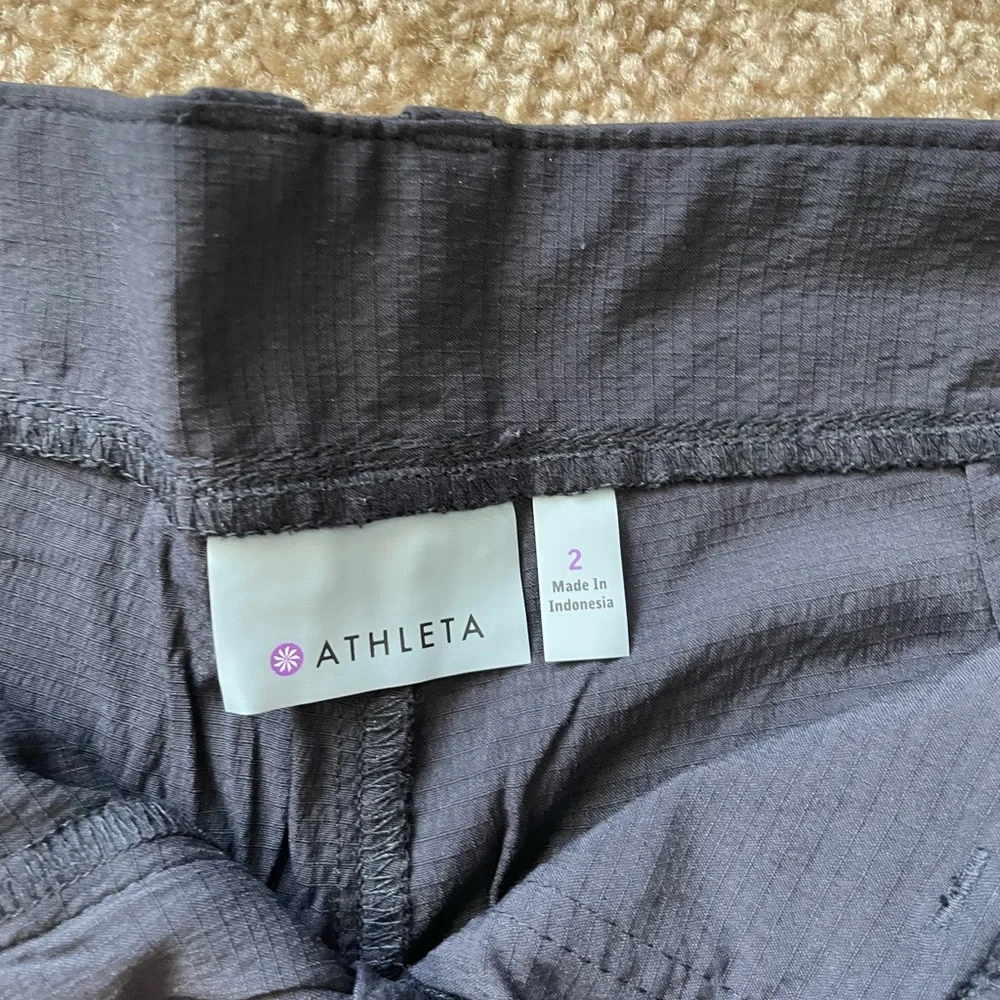 Athleta Bermuda Trekkie Shorts Hiking Black - Picture 3 of 3